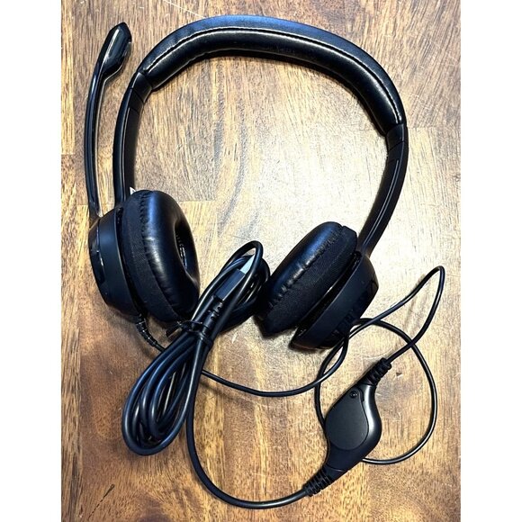 Logitech Computer Headset H390 USB Noise Canceling Mic & Enhanced Digital Sound - Picture 1 of 16